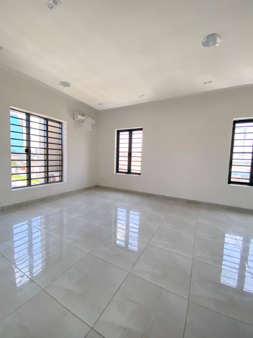 4 BEDROOM TERRACED DUPLEX WITH BQ, POOL AND GYM