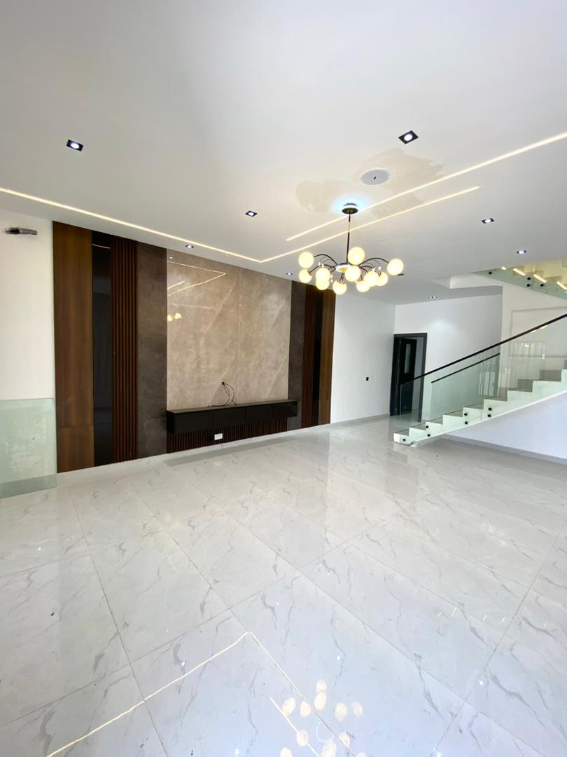 4 BEDROOM TERRACED DUPLEX WITH BQ, POOL And GYM