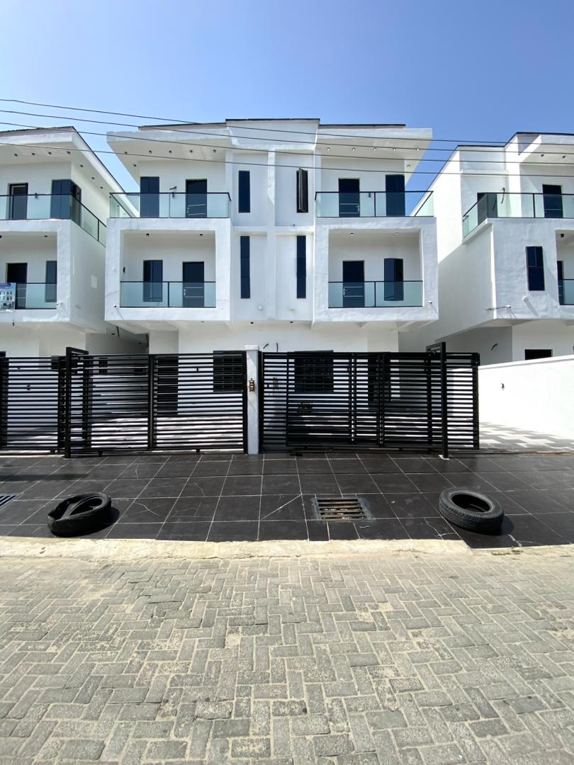 4 BEDROOM TERRACED DUPLEX WITH BQ, POOL And GYM