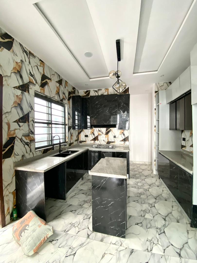 SERVICED 1 And 2 BEDROOM APARTMENTS WITH SWIMMING POOL AND GYM