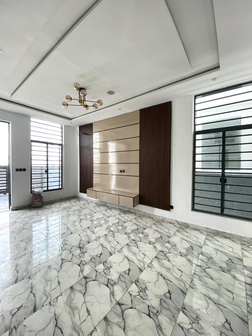 SERVICED 1 And 2 BEDROOM APARTMENTS WITH SWIMMING POOL AND GYM