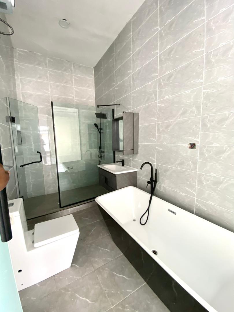 SERVICED 1 And 2 BEDROOM APARTMENTS WITH SWIMMING POOL AND GYM