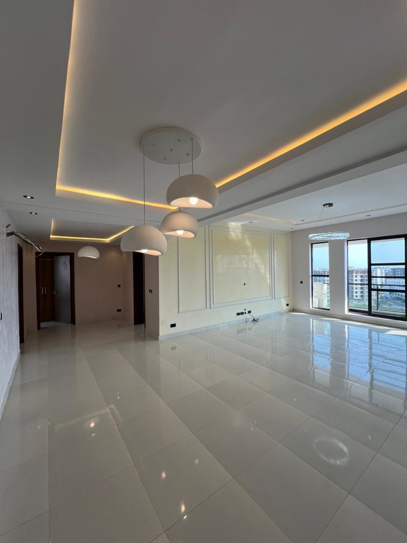 3 Bedroom Penthouse Flat With A Room BQ