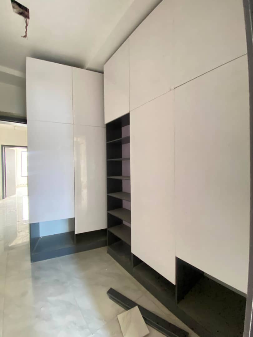 2 And 3 BEDROOM APARTMENT WITH SWIMMING POOL- ONIRU