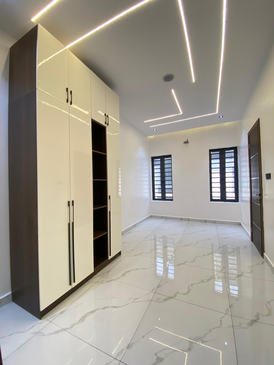 2 And 3 BEDROOM APARTMENTS - IKATE LEKKI