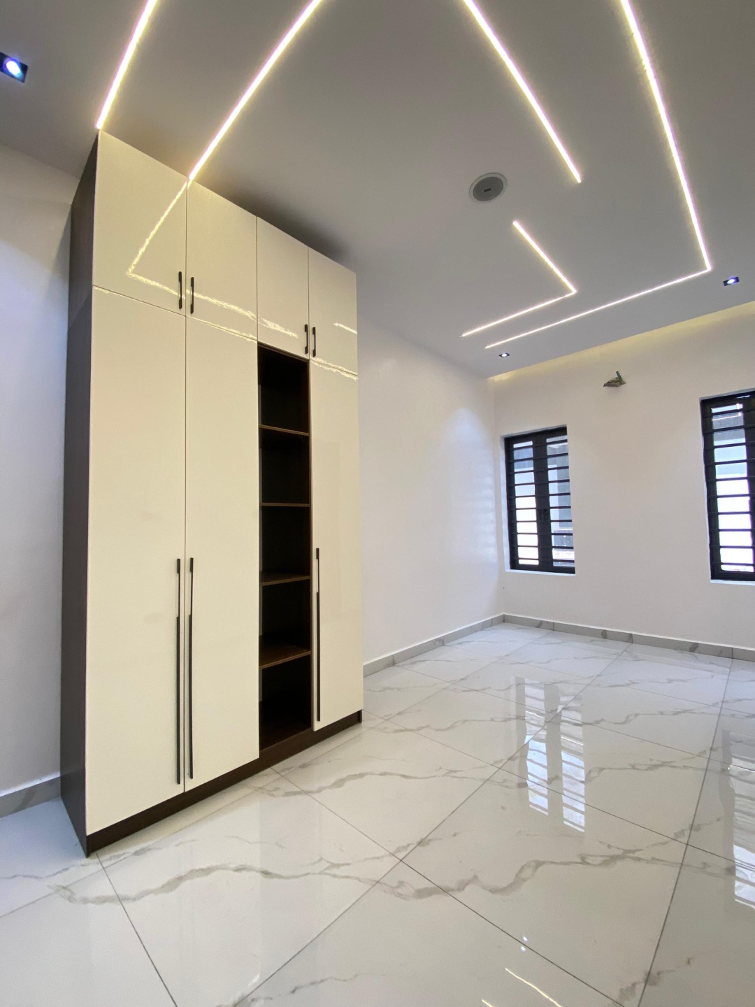 2 And 3 BEDROOM APARTMENTS - IKATE LEKKI