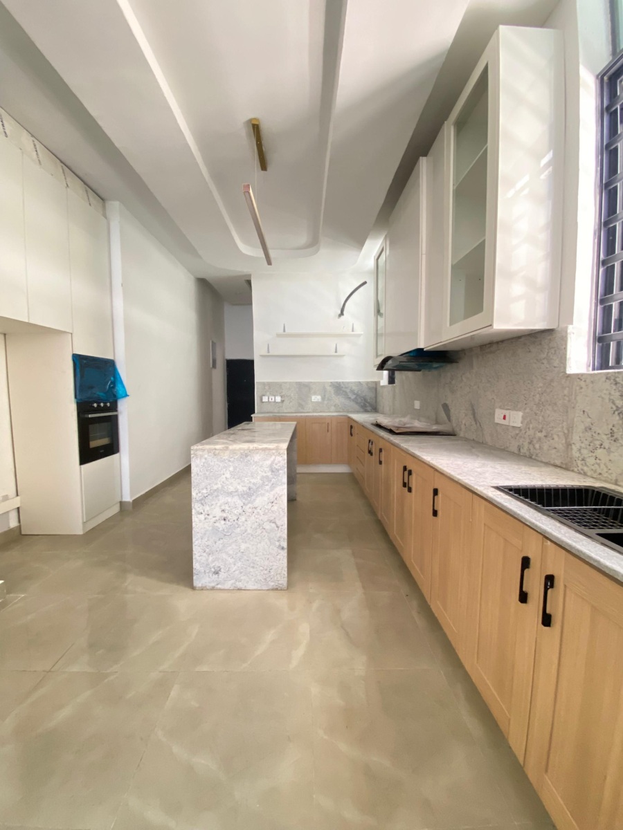 5 BEDROOM FULLY DETACHED DUPLEX WITH BQ- LEKKI