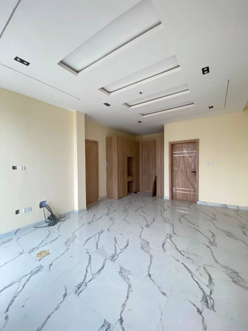 5 BEDROOM FULLY DETACHED DUPLEX WITH BQ
