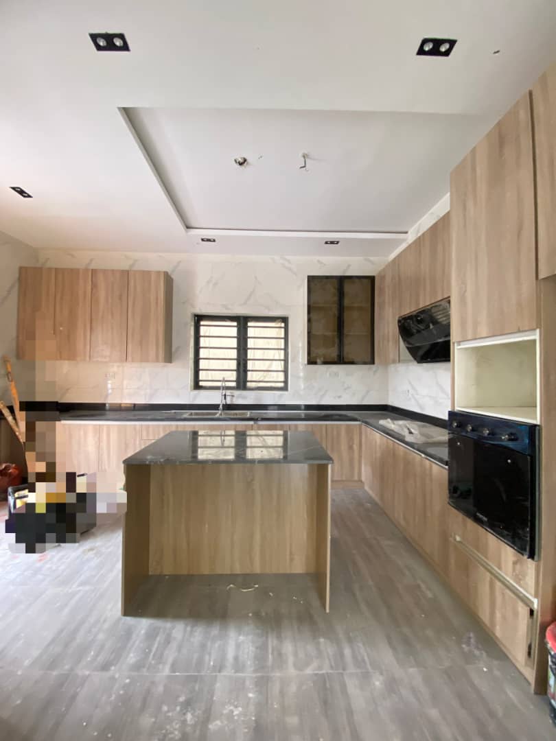5 BEDROOM FULLY DETACHED DUPLEX WITH BQ