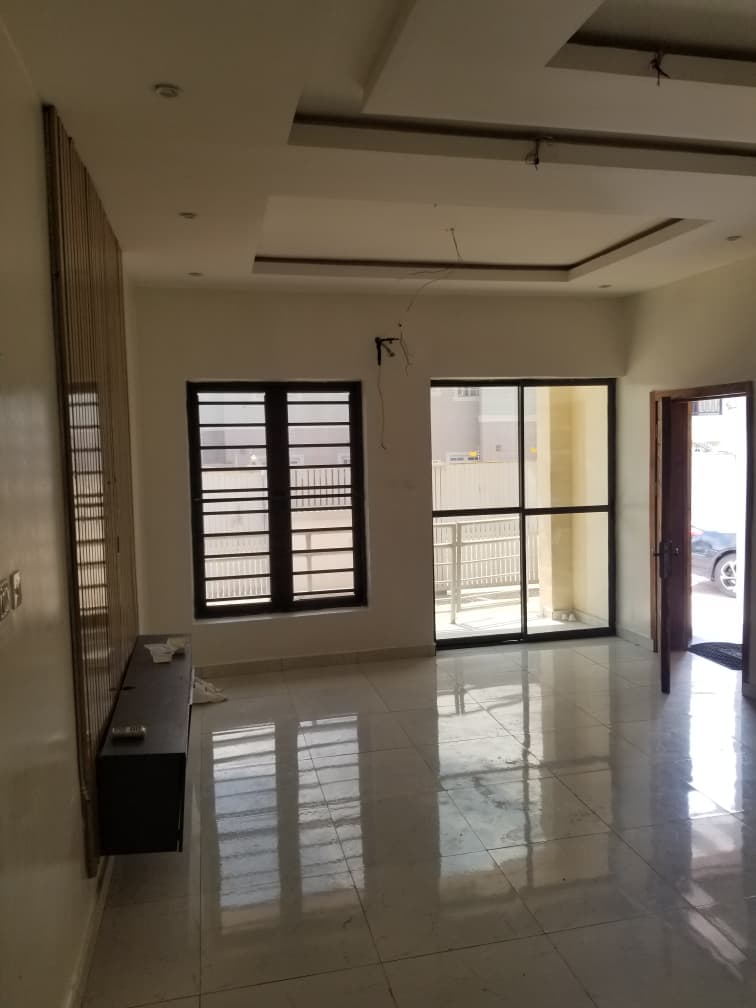 2 BEDROOM FLAT LEKKI