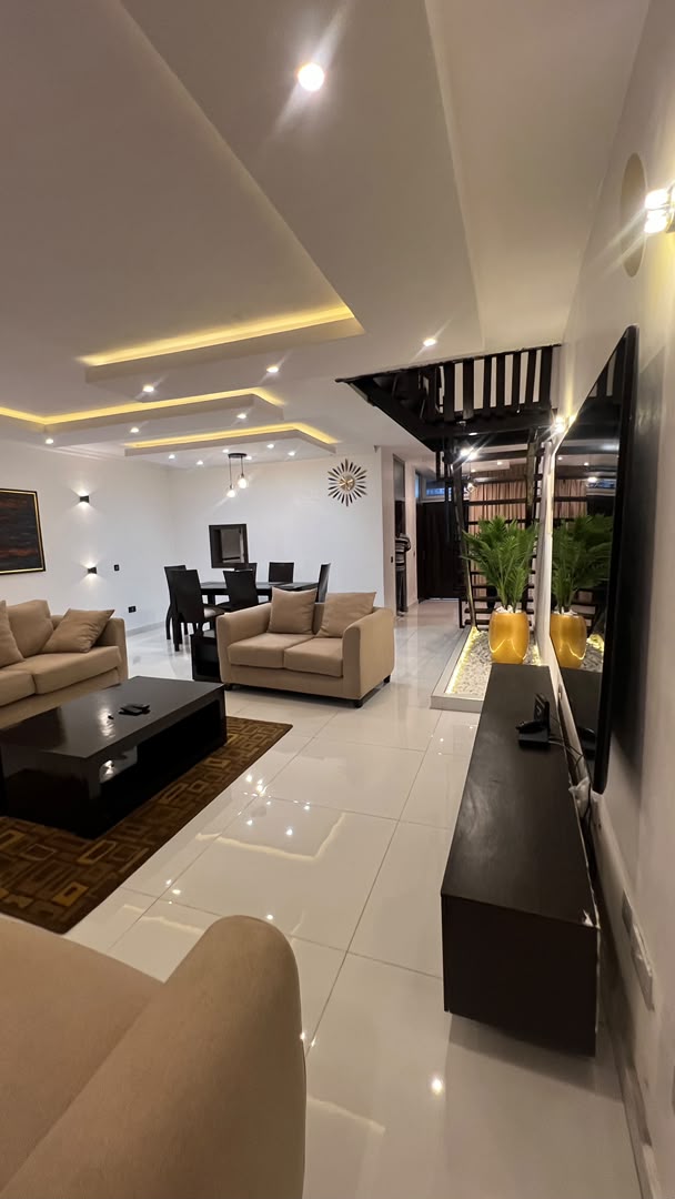1004 ESTATE VICTORIA ISLAND