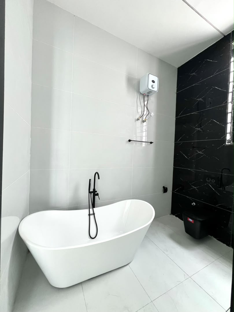 5 BEDROOM DETACHED DUPLEX WITH SWIMMING POOL AND BQ