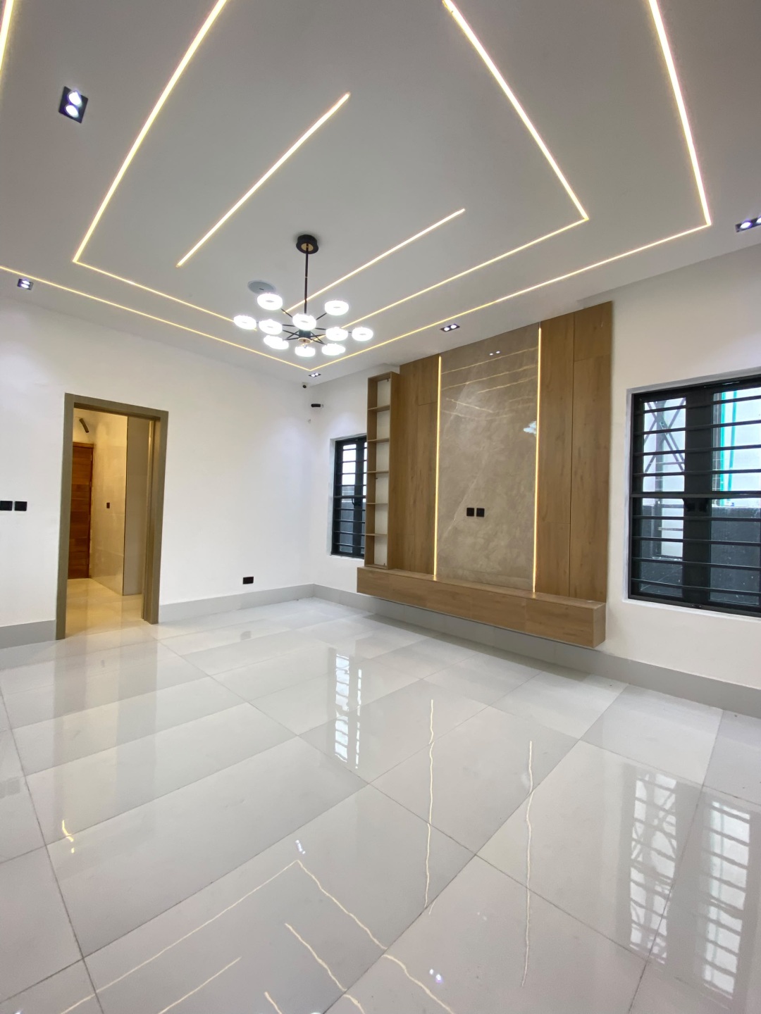 4 BEDROOM SEMI DETACHED-DUPLEX WITH BQ