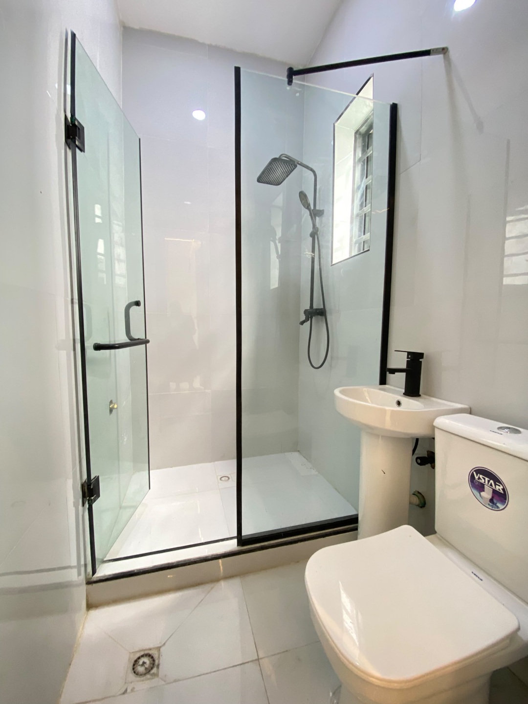 4 BEDROOM SEMI DETACHED-DUPLEX WITH BQ