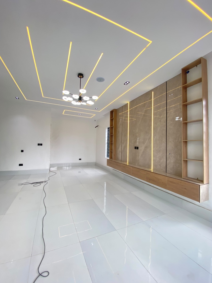 4 BEDROOM SEMI DETACHED-DUPLEX WITH BQ