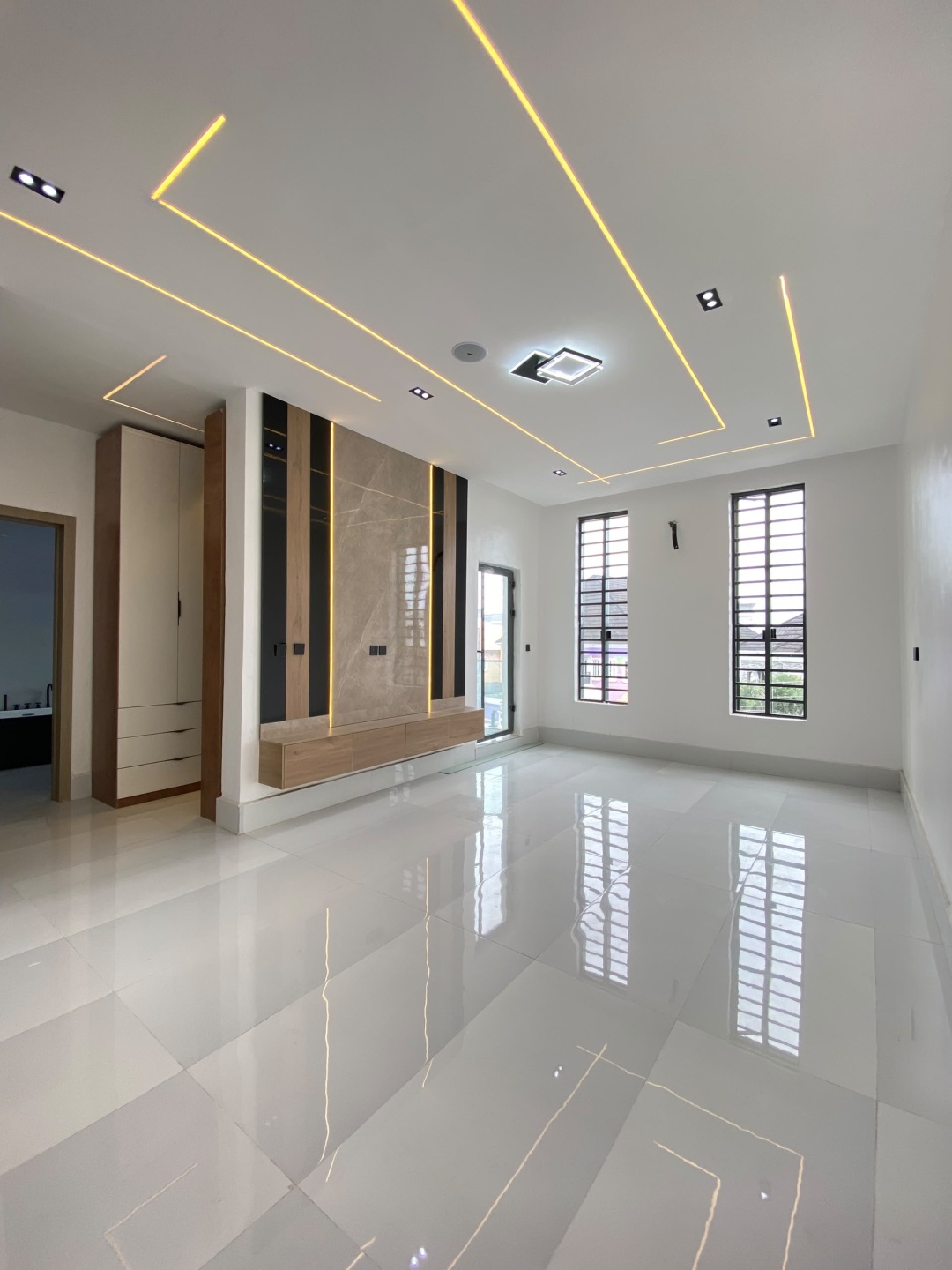 4 BEDROOM SEMI DETACHED-DUPLEX WITH BQ