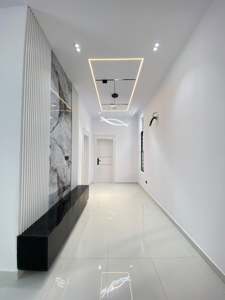 5 BEDROOM FULLY DETACHED DUPLEX WITH BQ AND SWIMMING POOL