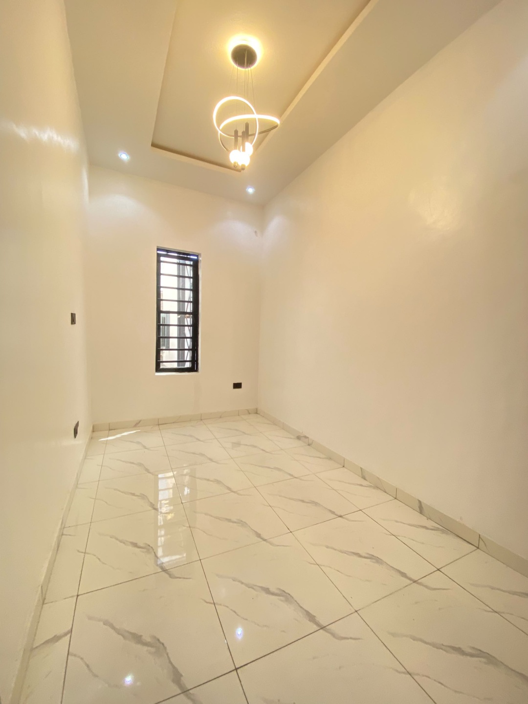 4 BEDROOM FULLY DETACHED DUPLEX WITH BQ