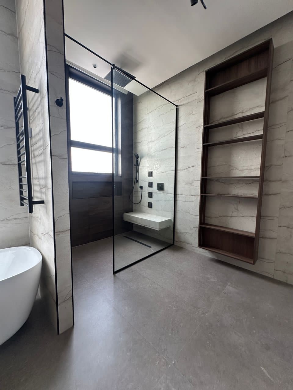 4 Bedroom Apartments With BQ