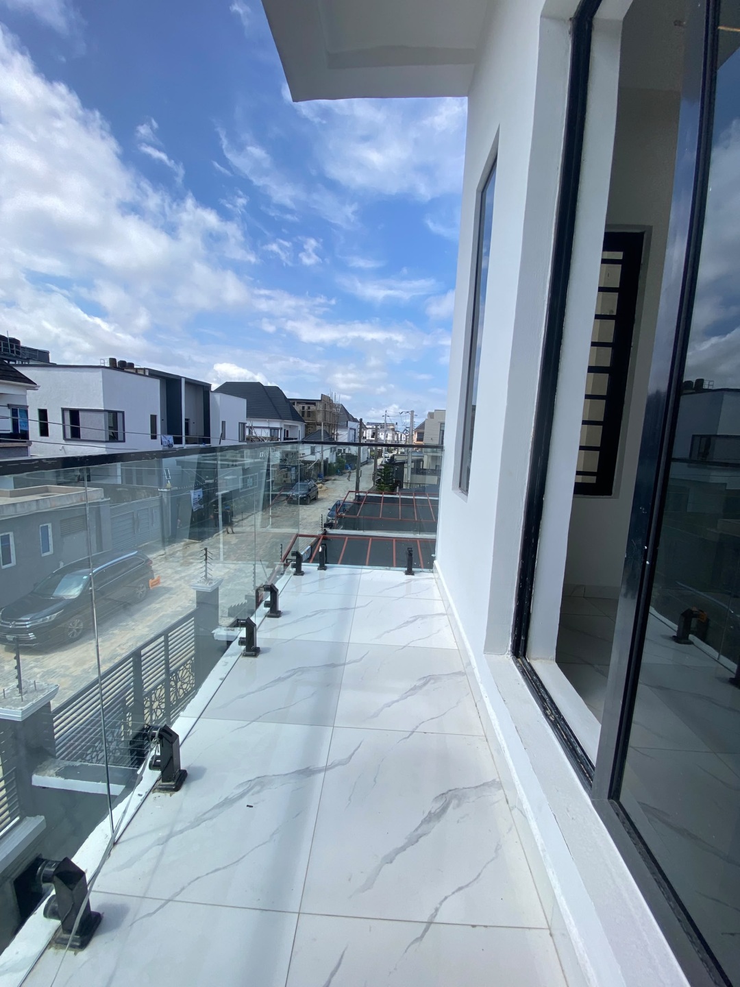 4 BEDROOM FULLY DETACHED DUPLEX WITH BQ