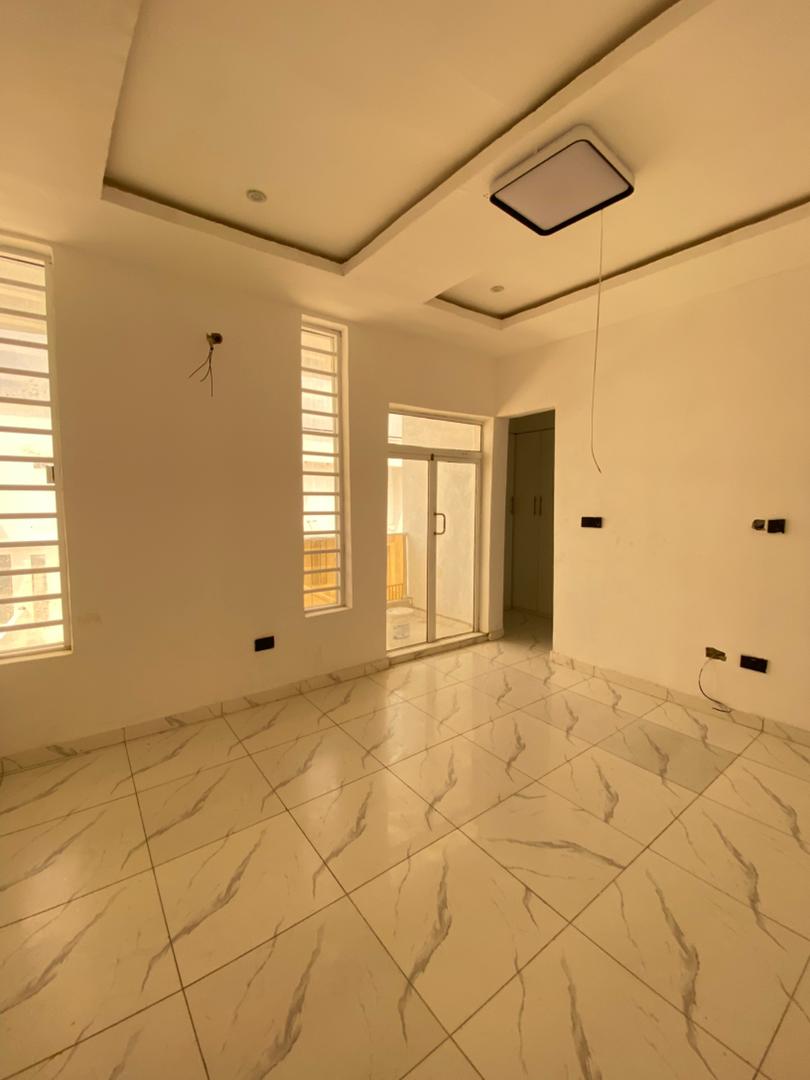 4 BEDROOM SEMI DETACHED DUPLEX