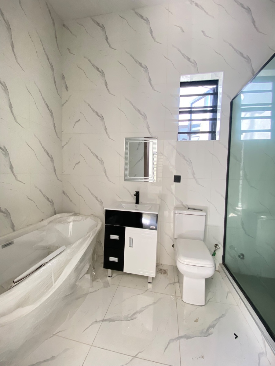 4 BEDROOM FULLY DETACHED DUPLEX WITH BQ