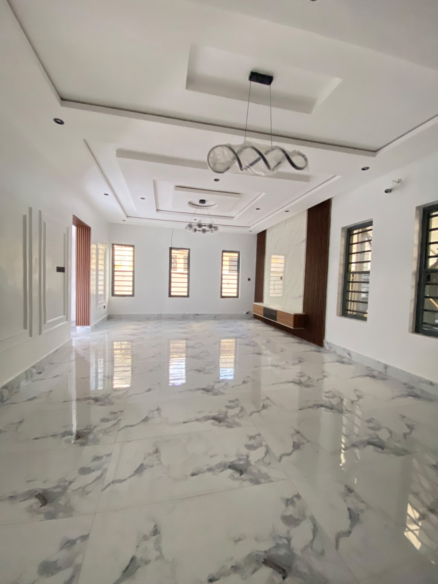 5 BEDROOM FULLY DETACHED DUPLEX WITH BQ