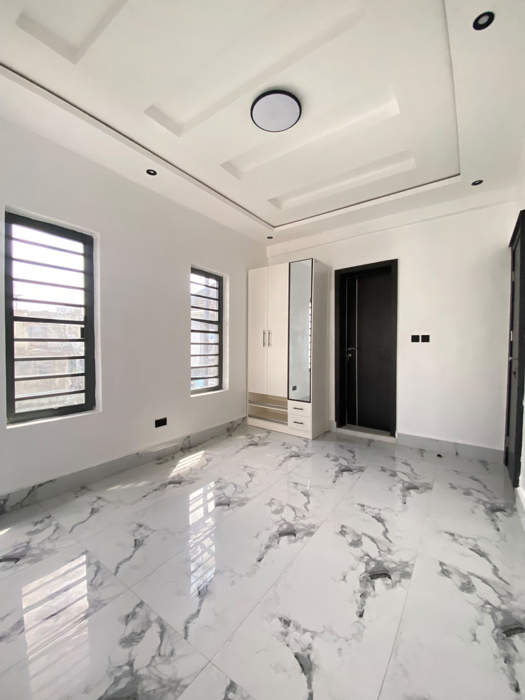 5 BEDROOM FULLY DETACHED DUPLEX WITH BQ
