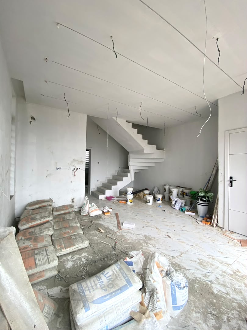 4 BEDROOM SEMI-DETACHED DUPLEX WITH BQ