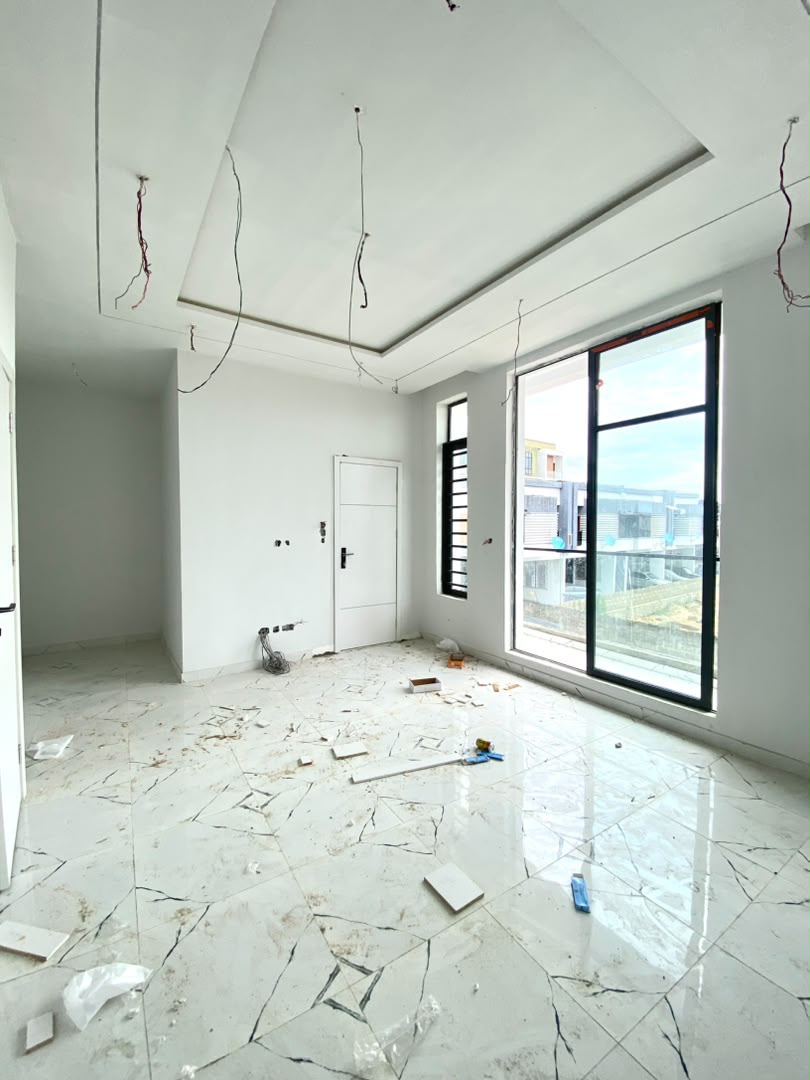4 BEDROOM SEMI-DETACHED DUPLEX WITH BQ