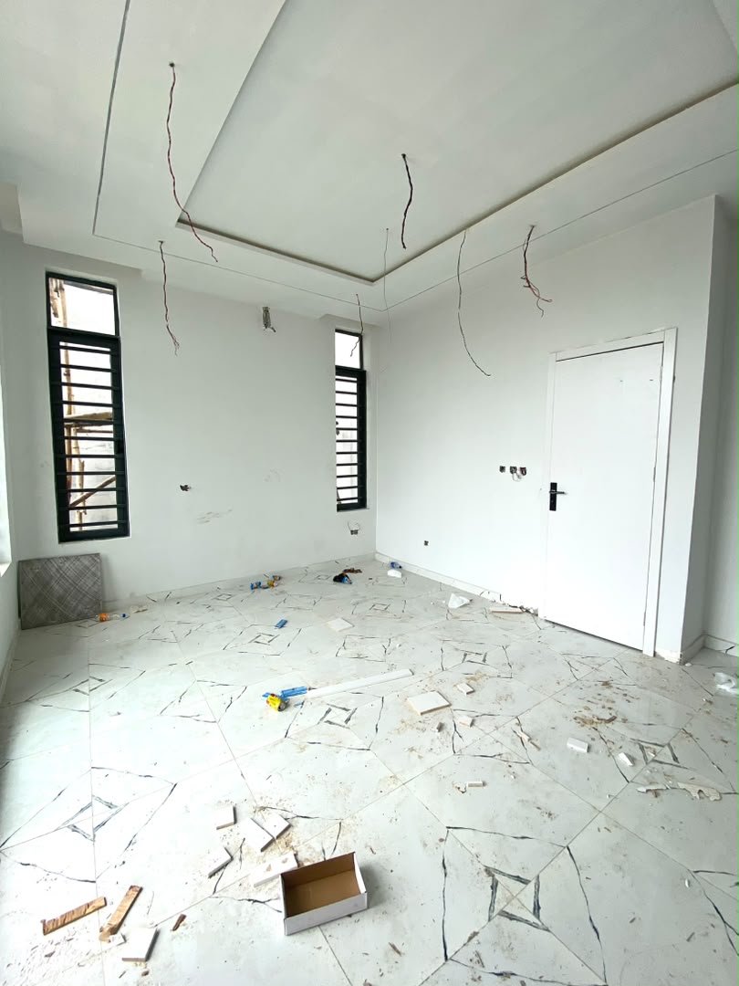 4 BEDROOM SEMI-DETACHED DUPLEX WITH BQ