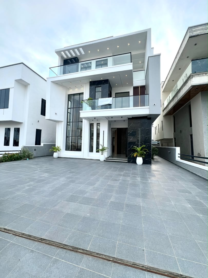 5 BEDROOM DETACHED DUPLEX- LEKKI