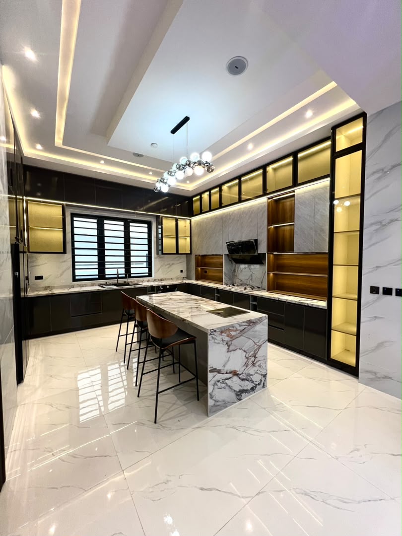 5 BEDROOM DETACHED DUPLEX- LEKKI
