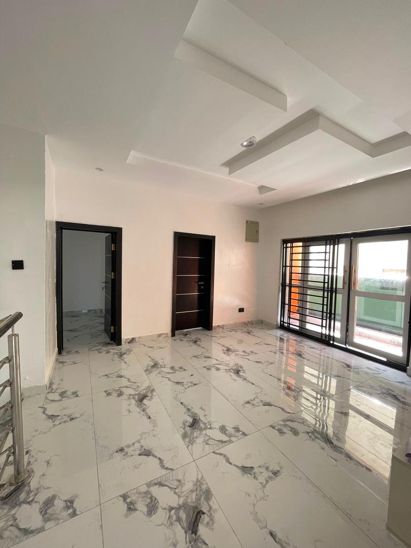 3 BEDROOM TERRACE DUPLEX WITH BQ
