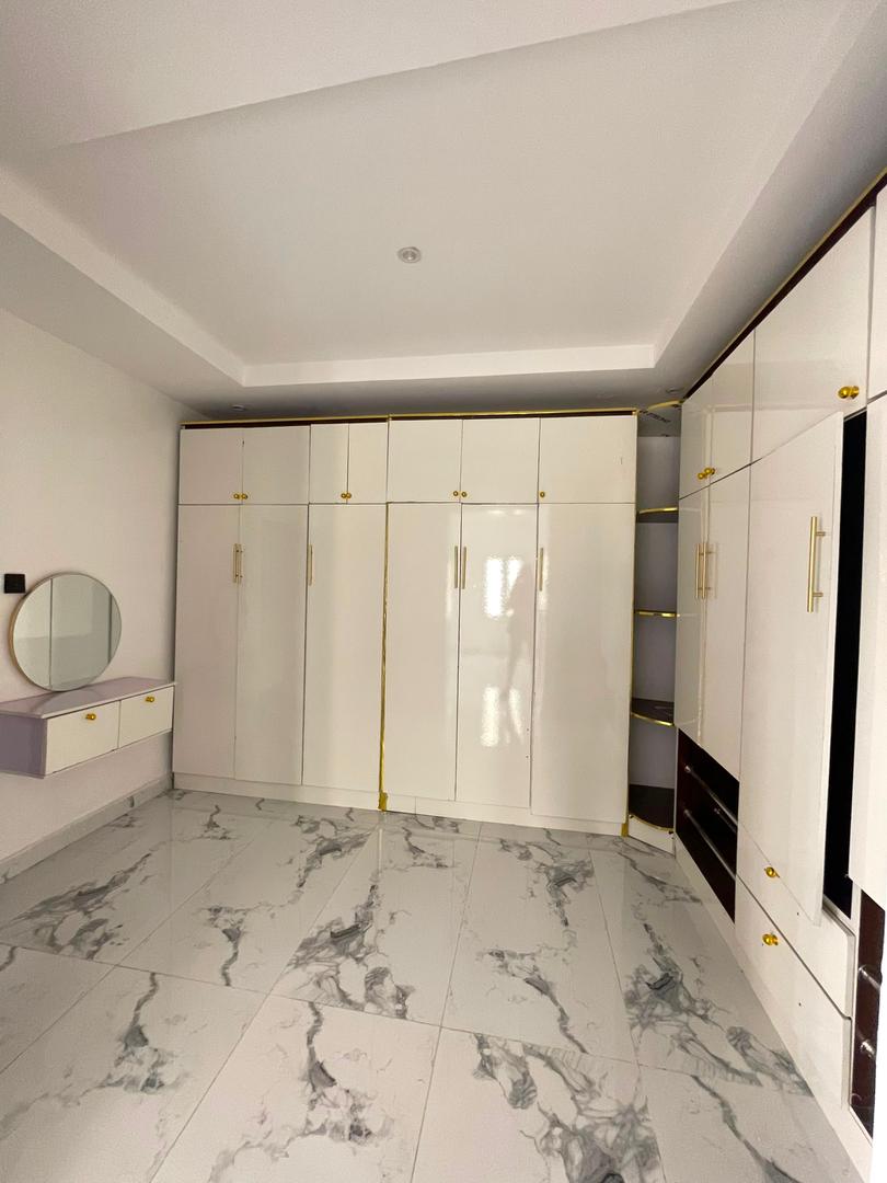 3 BEDROOM TERRACE DUPLEX WITH BQ