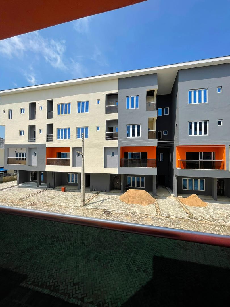 3 BEDROOM TERRACE DUPLEX WITH BQ