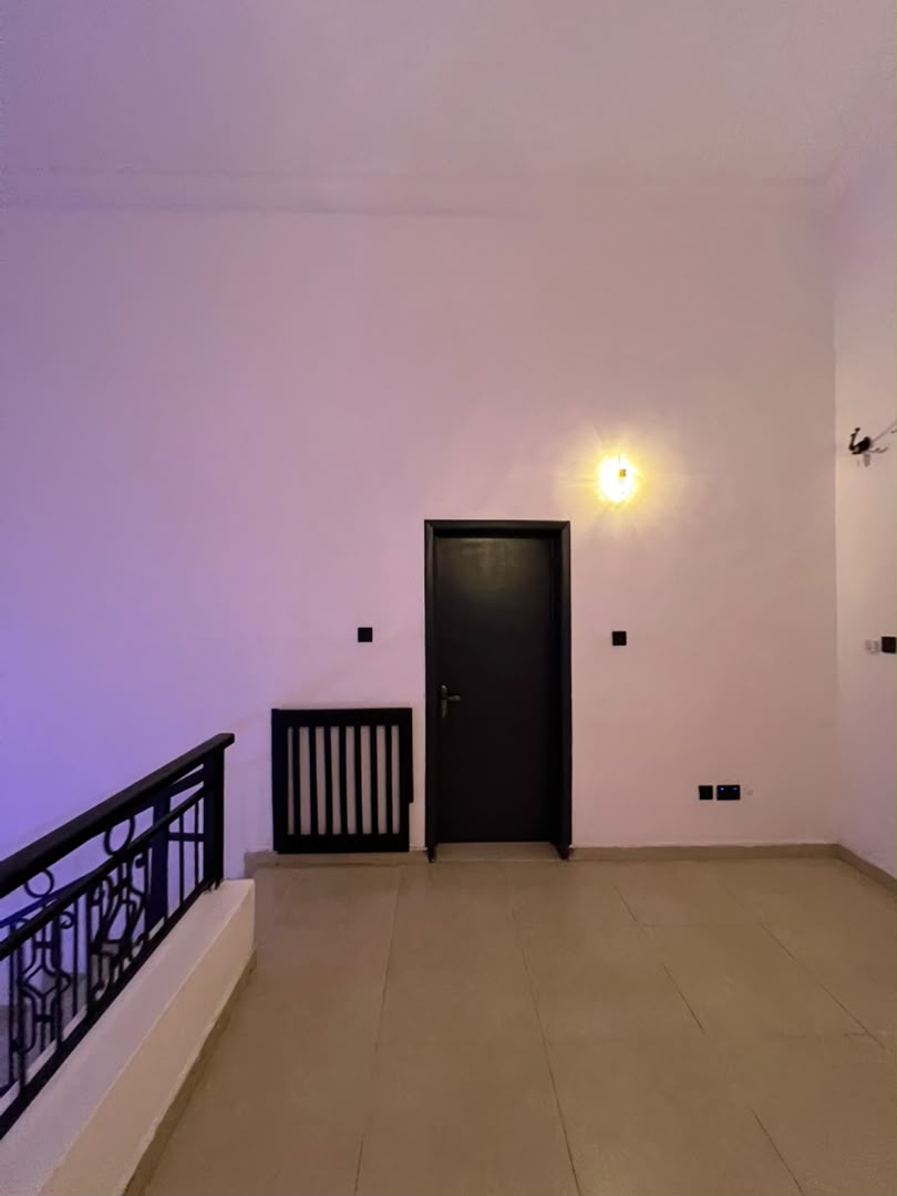 Serviced 3 Bedroom Terrace Duplex in Lekki Gardens Phase 3, Ajah
