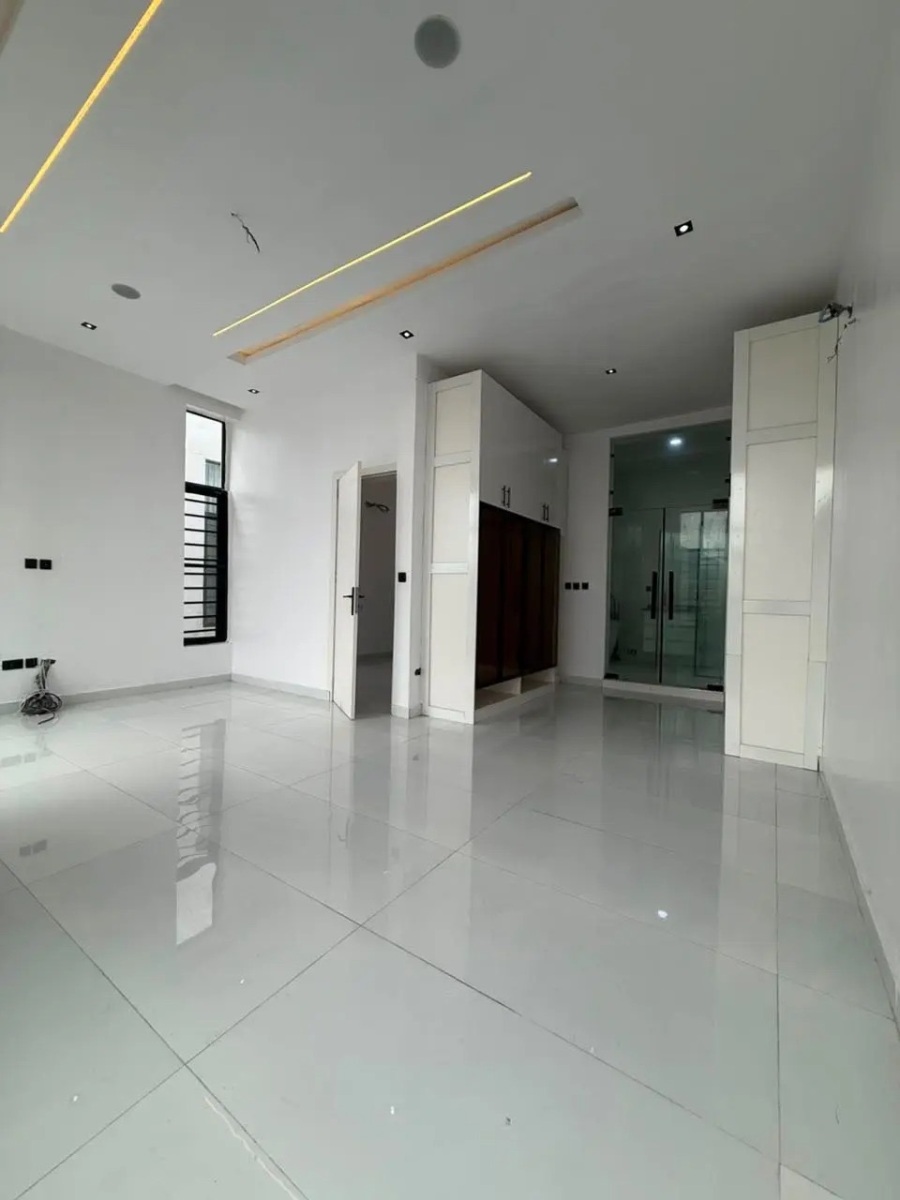 BRAND NEW LUXURY 4 BEDROOM FULLY DETACHED DUPLEX WITH BQ