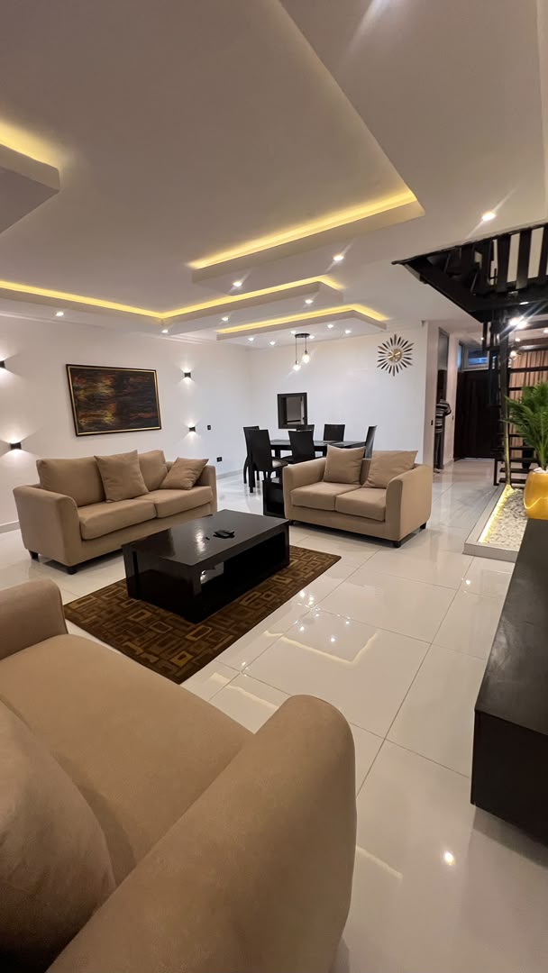 1004 ESTATE VICTORIA ISLAND