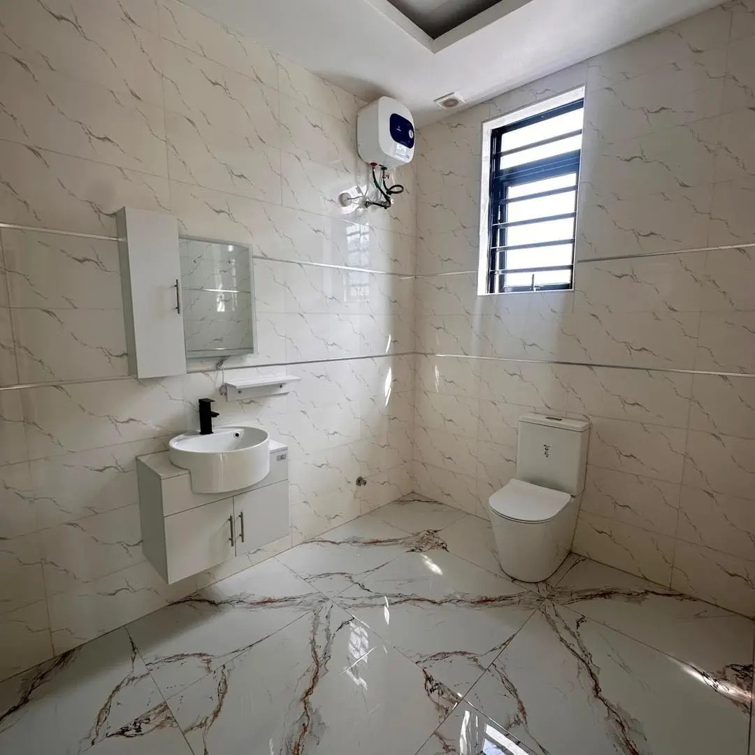 Premium 5 Bedroom Fully Detached Duplex With BQ