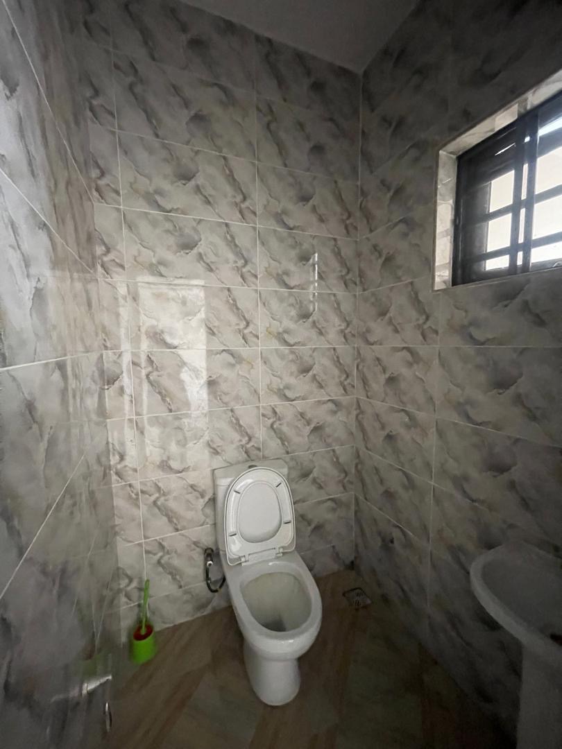 Tastefully Finished 2 Bedroom Apartment for Rent in Salem, Ilasan Ikate, Lek