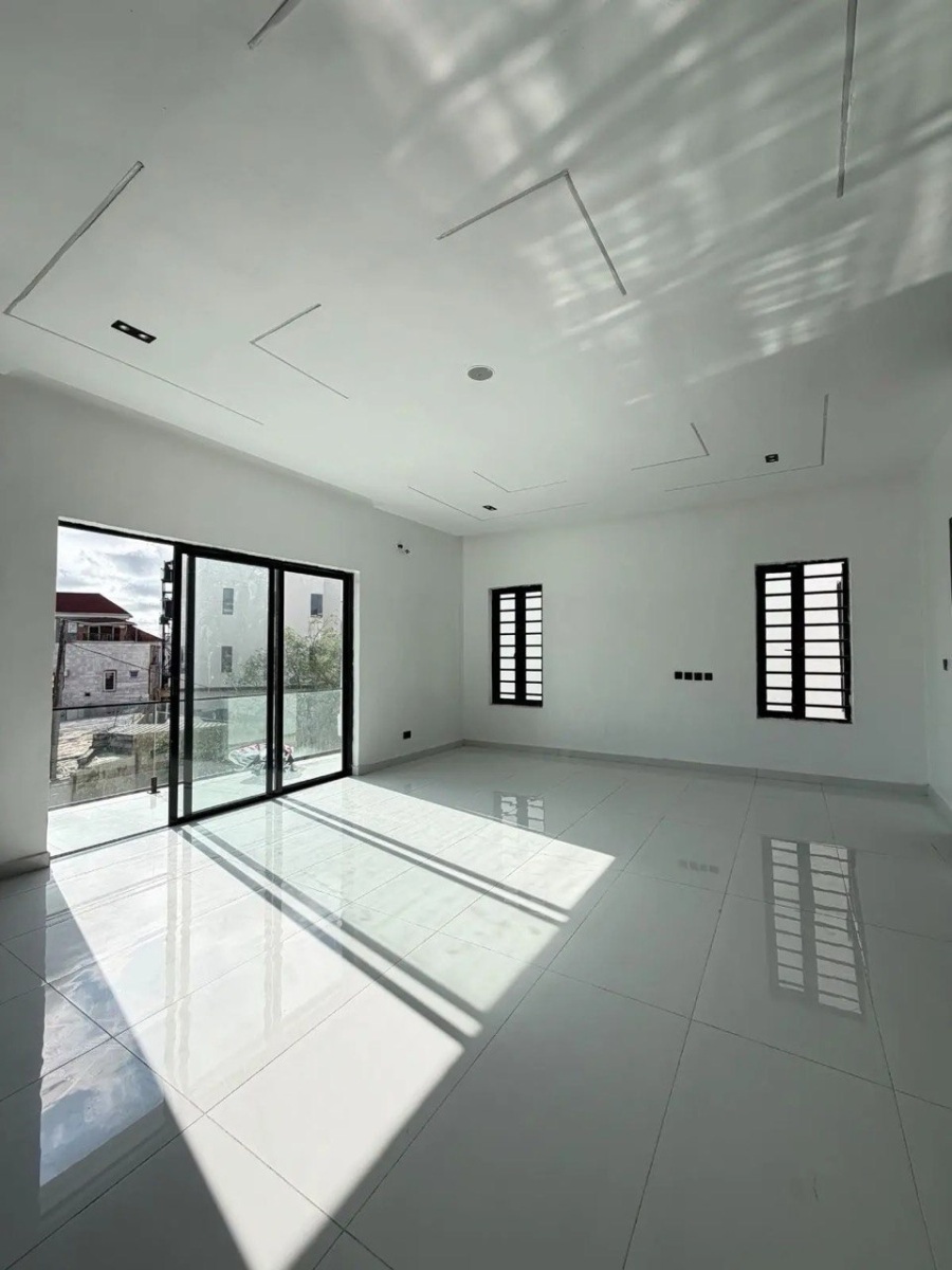 4 Bedroom Fully Detached Duplex with BQ