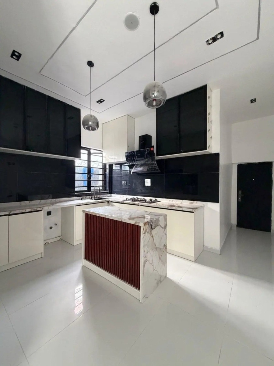 4 Bedroom Fully Detached Duplex with BQ