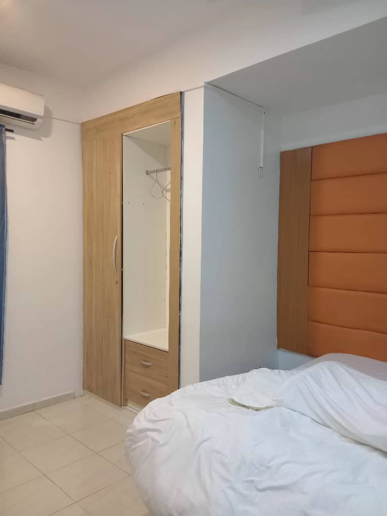 Fully Serviced Spacious 3 Bedroom Flat