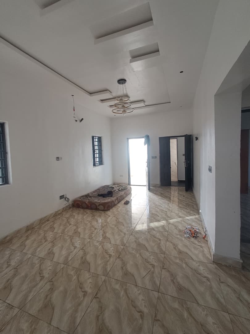 2 Bedroom Flat