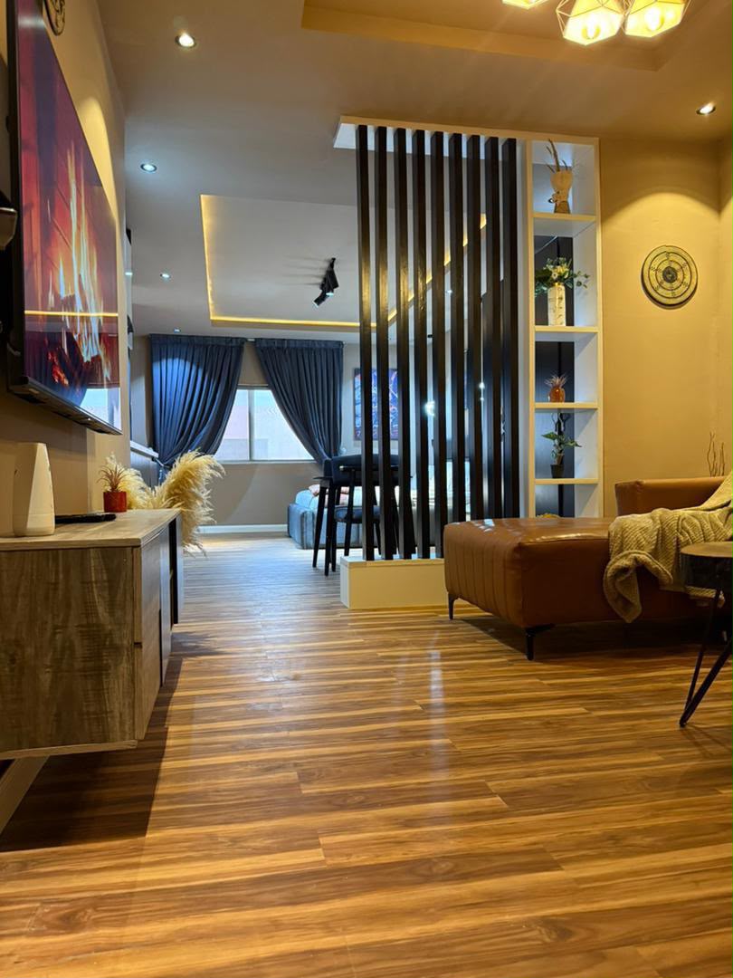 Fully Furnished Studio Mini Flat With Personal kitchen.