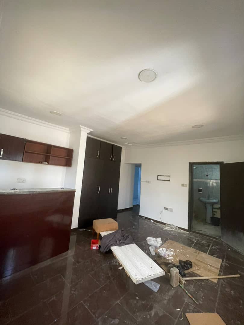 Spacious Room Self Contain Top Floor