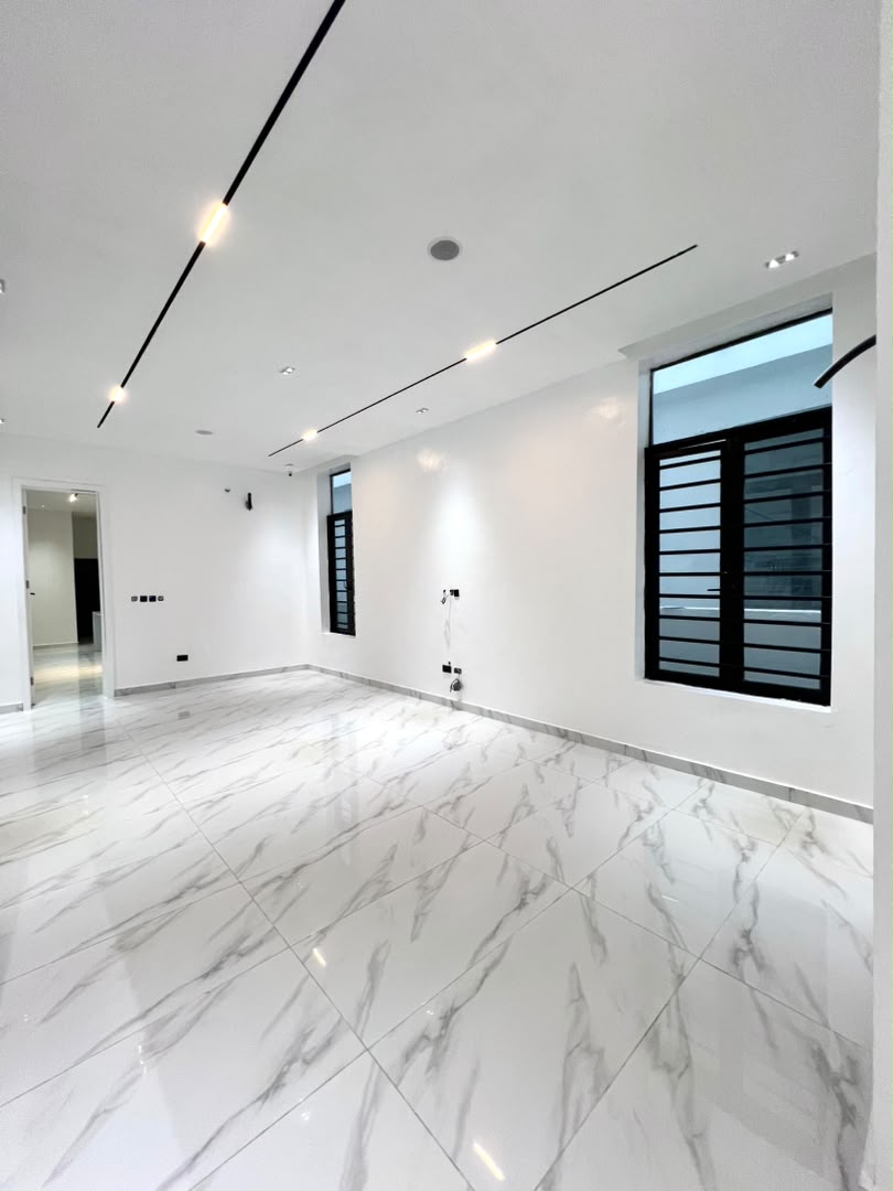 5 BEDROOM DETACHED DUPLEX WITH SWIMMING POOL AND BQ