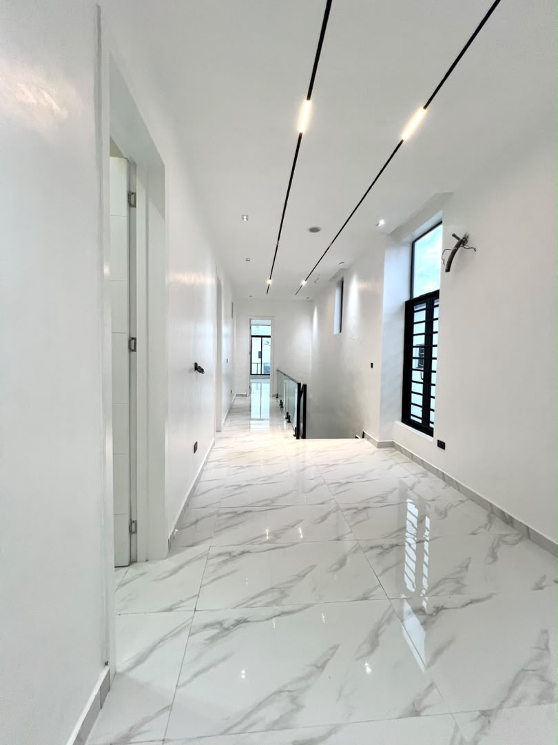 5 BEDROOM DETACHED DUPLEX WITH SWIMMING POOL AND BQ