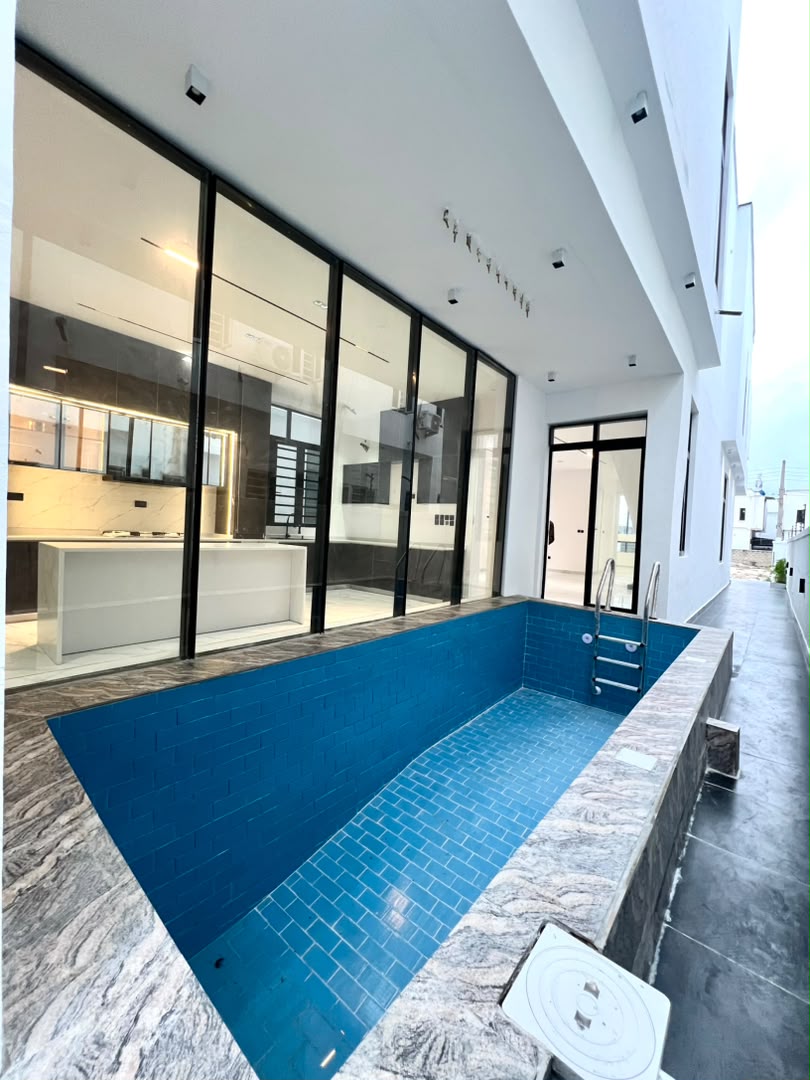 5 BEDROOM DETACHED DUPLEX WITH SWIMMING POOL AND BQ